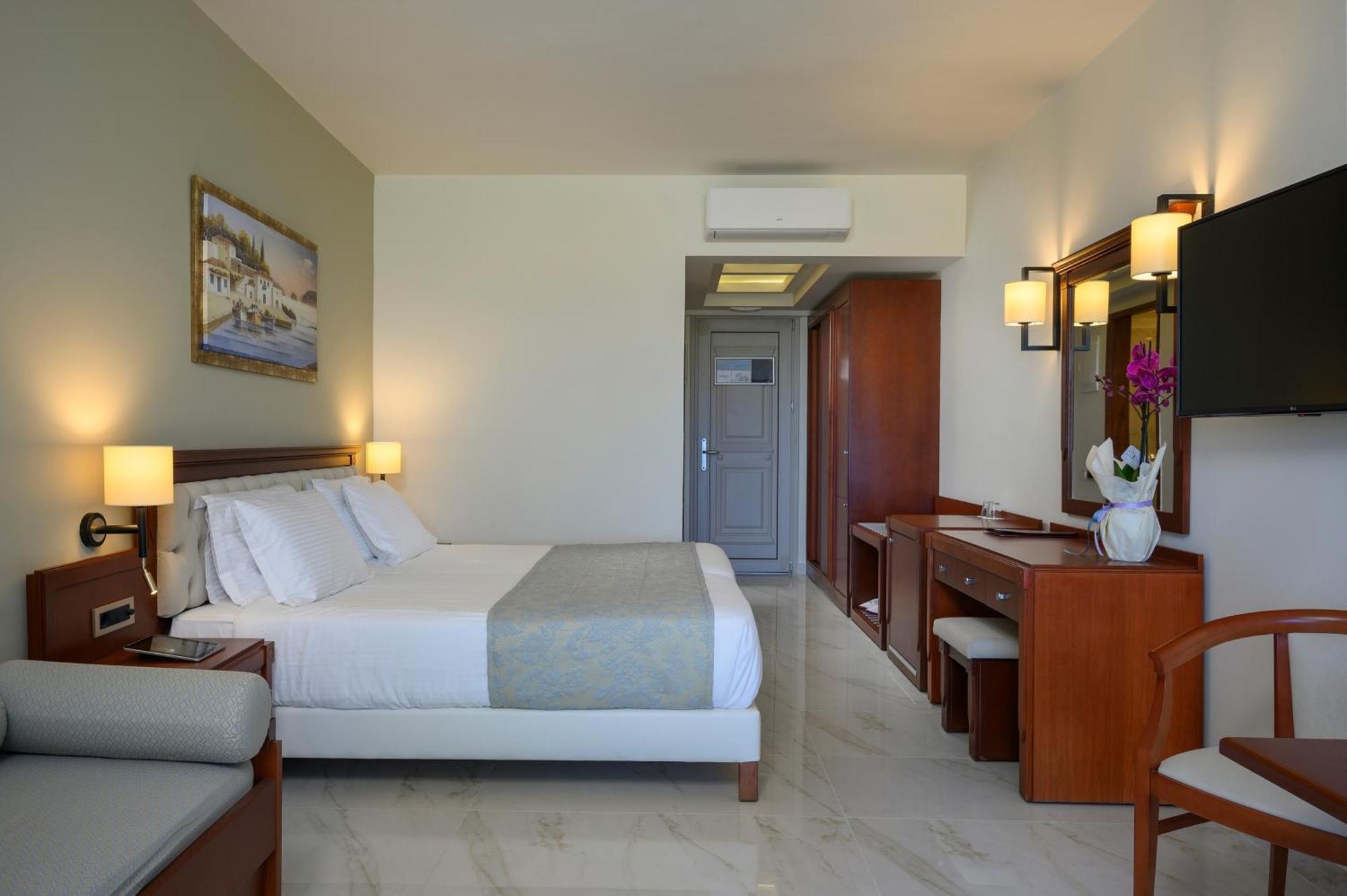 Vantaris Palace Paralia Kourna Exterior photo